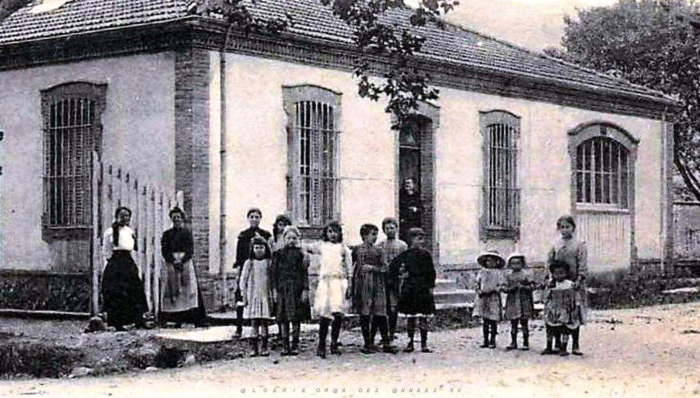 2058- Dalmatie - Ecole de Filles2 - 1916.jpg